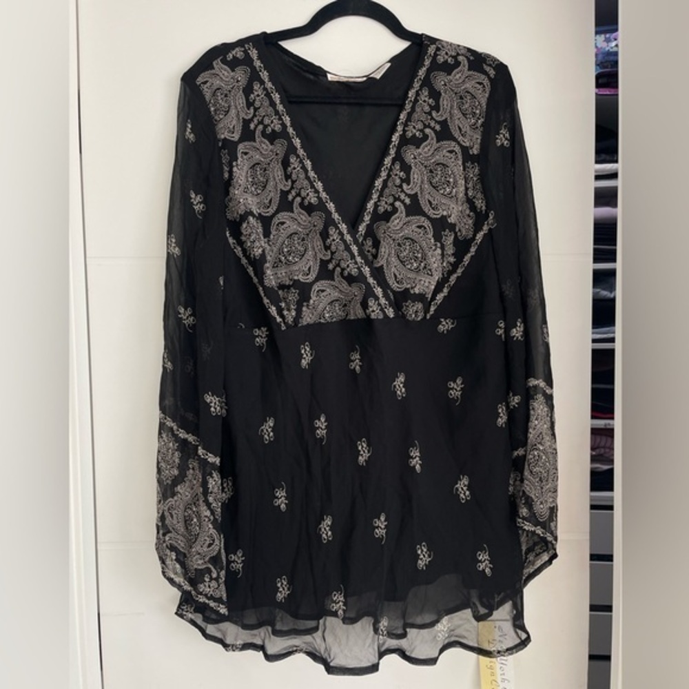 NWT 100% silk v neck top, XL